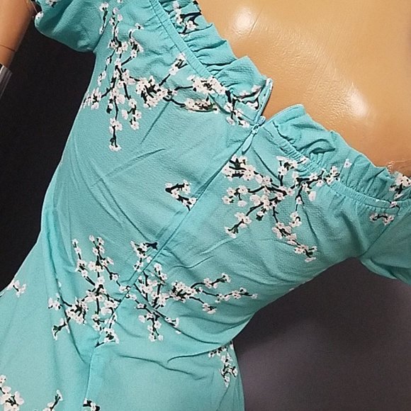 Sea green Floral Dress MUST SEE! - Picture 5 of 8